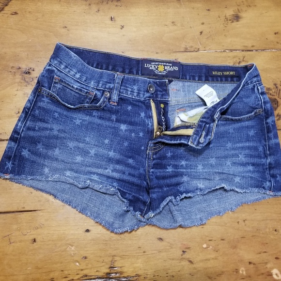 π£π₯2 for $20π₯π£Lucky Brand Riley blue Shorts - Picture 2 of 4